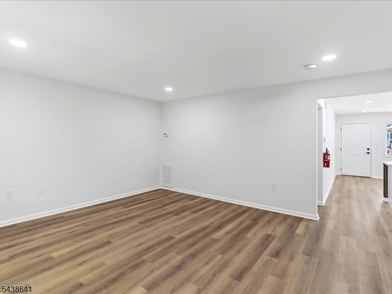 Residential in Newark City 3