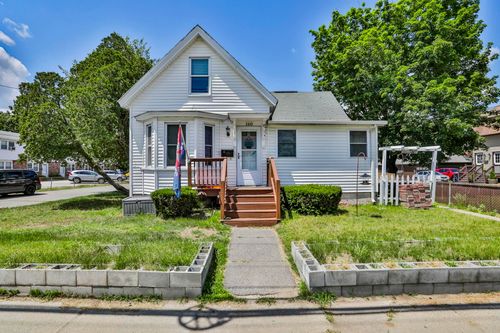 b-160 West Hollis Street, Nashua, NH, 03060 | Card Image