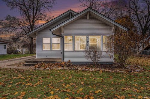 3941 Lincolnway E, Mishawaka, IN, 46544-3918 | Card Image