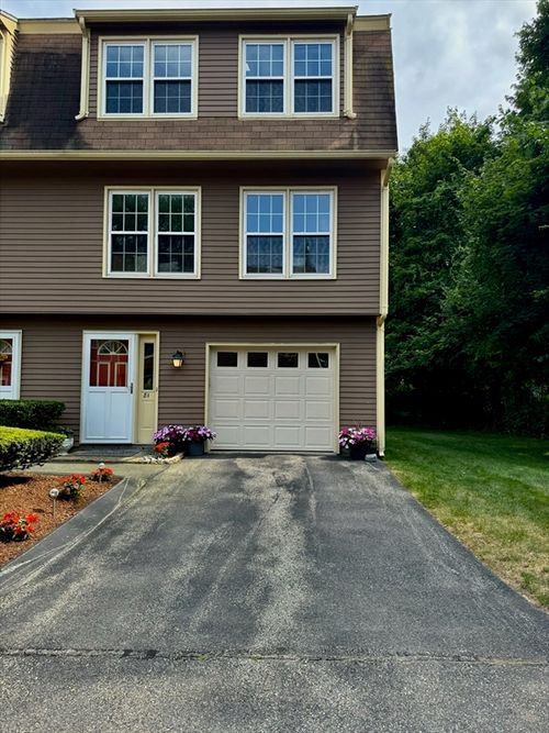 81-81 Heritage Dr, Tewksbury, MA, 01876-2762 | Card Image