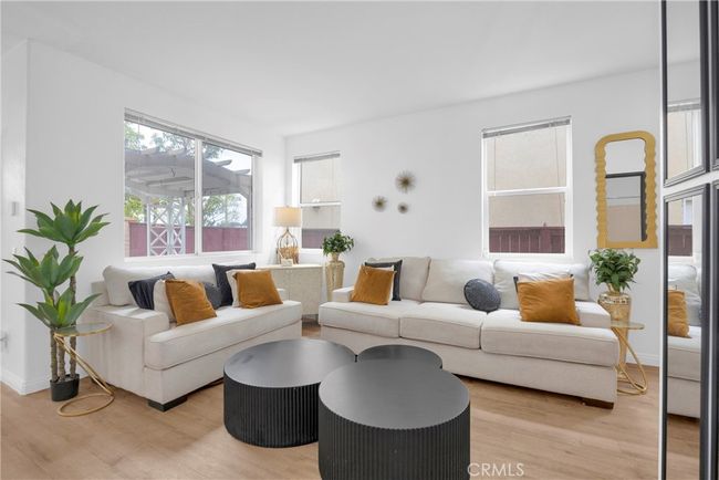 2216 Jeans Ct, House other with 3 bedrooms, 3 bathrooms and 2 parking in Signal Hill CA | Image 13