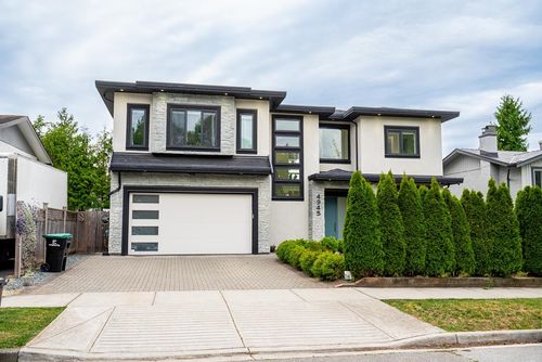 4945 205a St, Langley, BC, V3A2A8 | Card Image