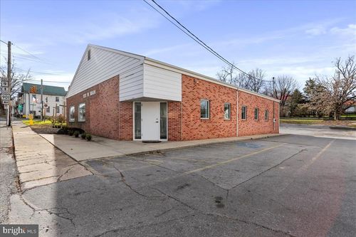 103 W Main St, HEDGESVILLE, WV, 25427-4927 | Card Image