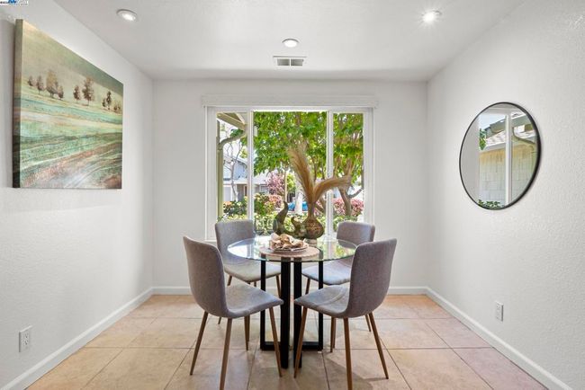 139 Justin Cir, House other with 3 bedrooms, 2 bathrooms and 2 parking in Alameda CA | Image 16