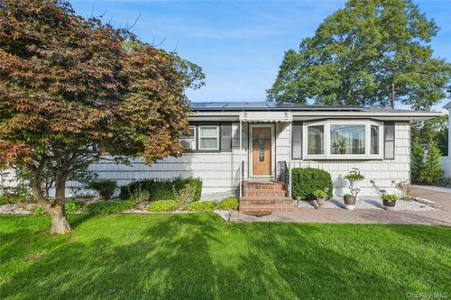 15 Pine Cone St, Middle Island, NY, 11953-1419 | Card Image
