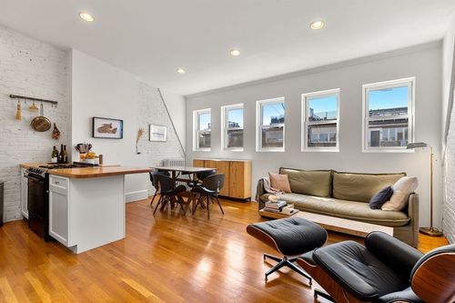 4-154 W Concord St, Boston, MA, 02118-1593 | Card Image