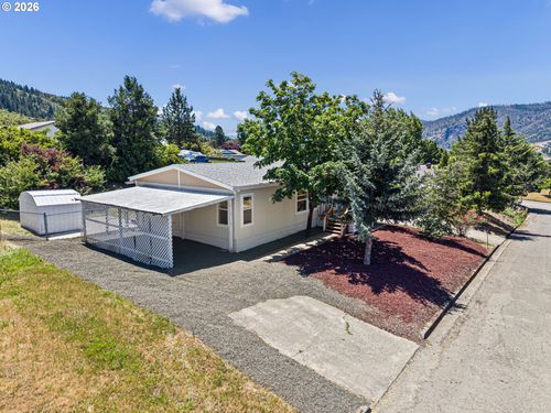 141 Clark St, MyrtleCreek, OR, 97457 | Card Image