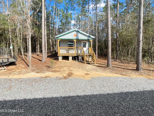 Cabin Low level front | Image 13