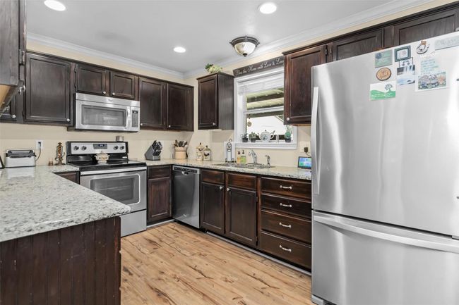 19769 State Highway 21 E, House other with 3 bedrooms, 2 bathrooms and 1 parking in Grapeland TX | Image 9