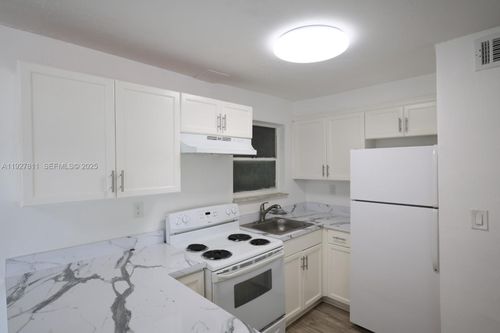 apt-207-3501 W 11th Ave, Hialeah, FL, 33012-4905 | Card Image