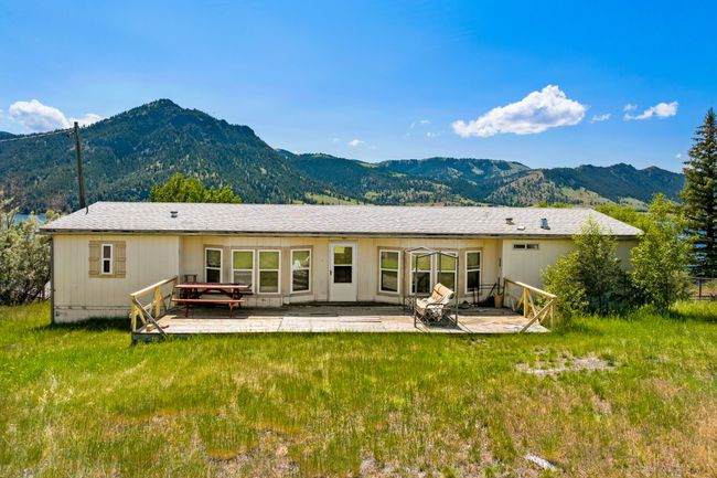 1872 Beartooth Rd, House other with 3 bedrooms, 2 bathrooms and null parking in Wolf Creek MT | Image 5