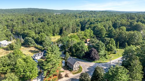 304 W Gray Road, Gray, ME, 04039 | Card Image