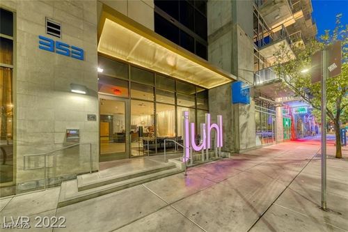 315-353 E Bonneville Ave, Las Vegas, NV, 89101-6622 | Card Image