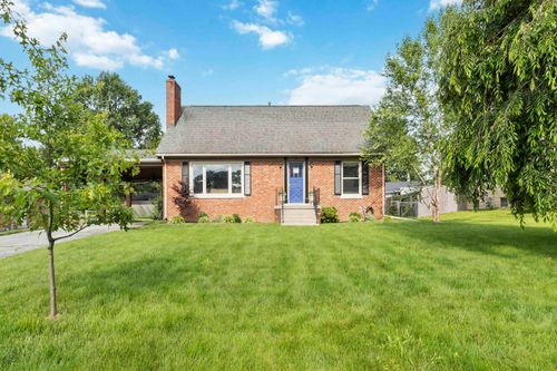 572 Grantchester St, Lexington, KY, 40505-1412 | Card Image