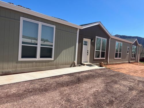447 E Newel Ave, Hildale, UT, 84784-7754 | Card Image
