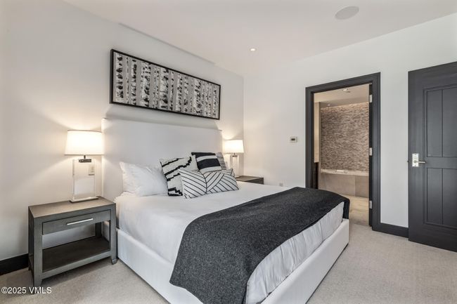 C - 141 E Meadow Dr, Condo with 2 bedrooms, 3 bathrooms and 1 parking in Vail CO | Image 19