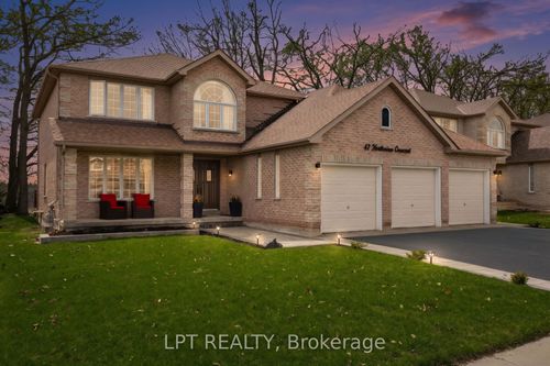 47 Northview Cres, Barrie, ON, L4N9T4 | Card Image