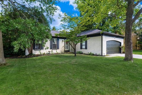 127 Leawood Dr, Delaware, OH, 43015-2230 | Card Image