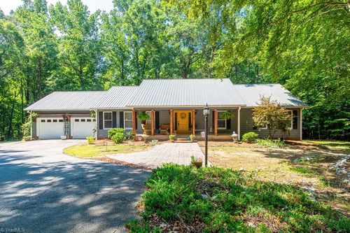 5685 Wagoner Rd, Trinity, NC, 27370-7810 | Card Image