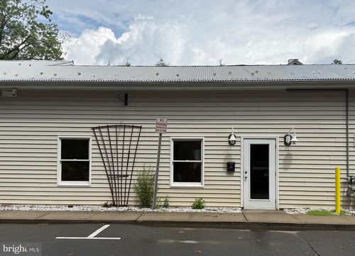 12-77 S Union St, Lambertville, NJ, 08530-1831 | Card Image