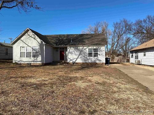 2310 E Oak Avenue, Enid, OK, 73701 | Card Image