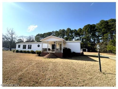 114 Laura Ave, Princeton, NC, 27569-9524 | Card Image
