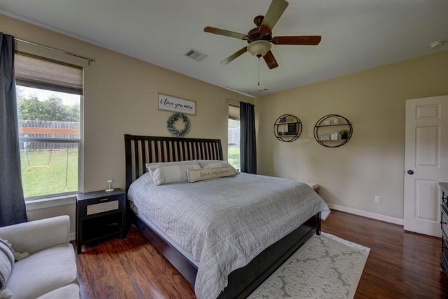 1117 Walnut Bnd, House other with 4 bedrooms, 3 bathrooms and 2 parking in Brenham TX | Image 12