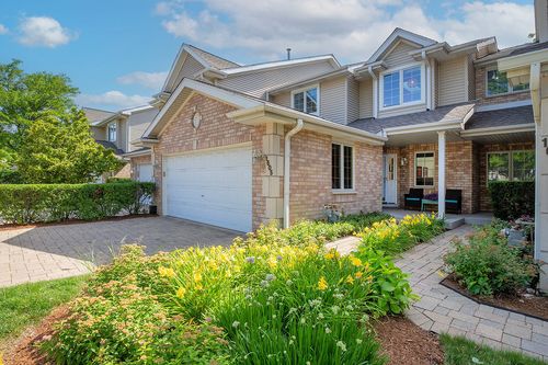 1605 Park Ridge Pt, Park Ridge, IL, 60068-1309 | Card Image