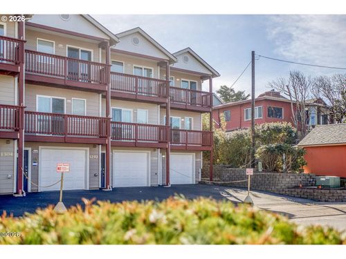 1284 Nw 15th St, Lincoln City, OR, 97367-3324 | Card Image