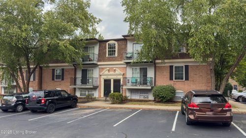 3-101 Algiers Ct, Louisville, KY, 40218-1638 | Card Image