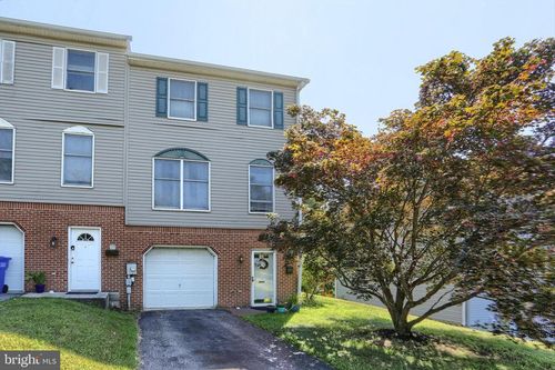 73 N 72nd St, HARRISBURG, PA, 17111-5210 | Card Image