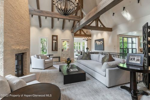 135 W Hopkins Ave, Aspen, CO, 81611-1705 | Card Image