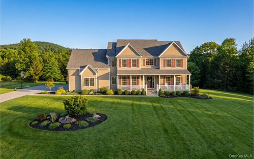20 Mountainside Dr, Chester, NY, 10918-1425 | Card Image