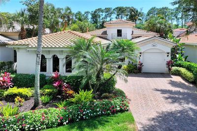 18151 Lagos Way, House other with 4 bedrooms, 3 bathrooms and null parking in Naples FL | Image 1