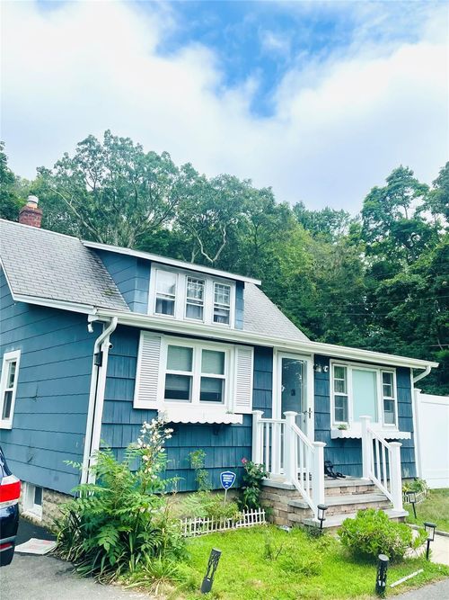 45 Columbus Ave, Farmingville, NY, 11738-1315 | Card Image