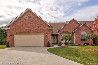 1504 Rio Grande Court, Condo with 2 bedrooms, 2 bathrooms and null parking in Flint Twp MI | Image 1