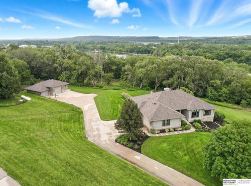 21102 Riha Rd, Springfield, NE, 68059-7094 | Card Image
