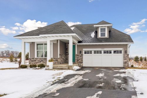 17975 Greenwich Way, Lakeville, MN, 55044-5043 | Card Image