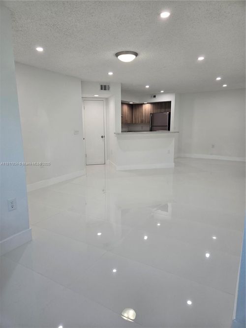 apt-1913-595 Vista Isles Dr, Plantation, FL, 33325-6130 | Card Image