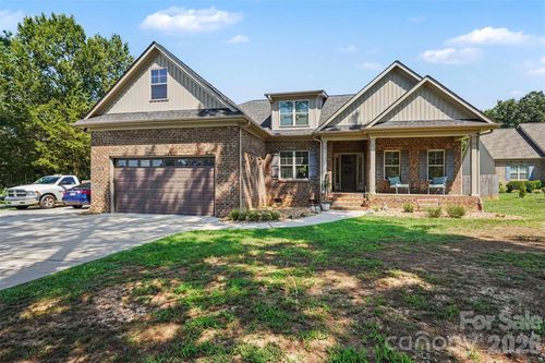 1319 Baucom Rd, Monroe, NC, 28110-7586 | Card Image