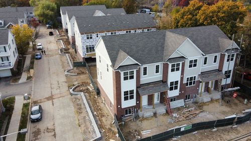 184 N East River Rd, Des Plaines, IL, 60016-1220 | Card Image