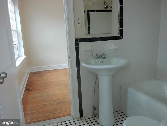 APT-4F - 7876 Spring Ave, Condo with 2 bedrooms, 1 bathrooms and null parking in ELKINS PARK PA | Image 20