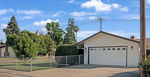 9101 Rosewood Drive, Sacramento, CA, 95826 | Card Image