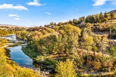 Low bank Wenatchee River Waterfront. | Image 3