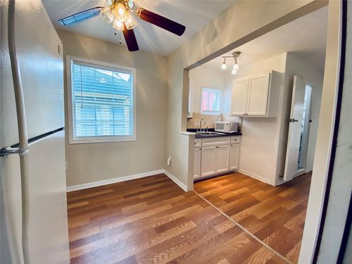 3-3921 Woodleigh St, Houston, TX, 77023-1621 | Card Image