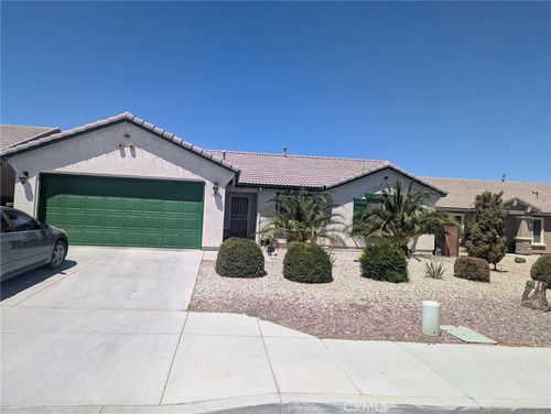 15752 Whitecap Way, Victorville, CA, 92394 | Card Image