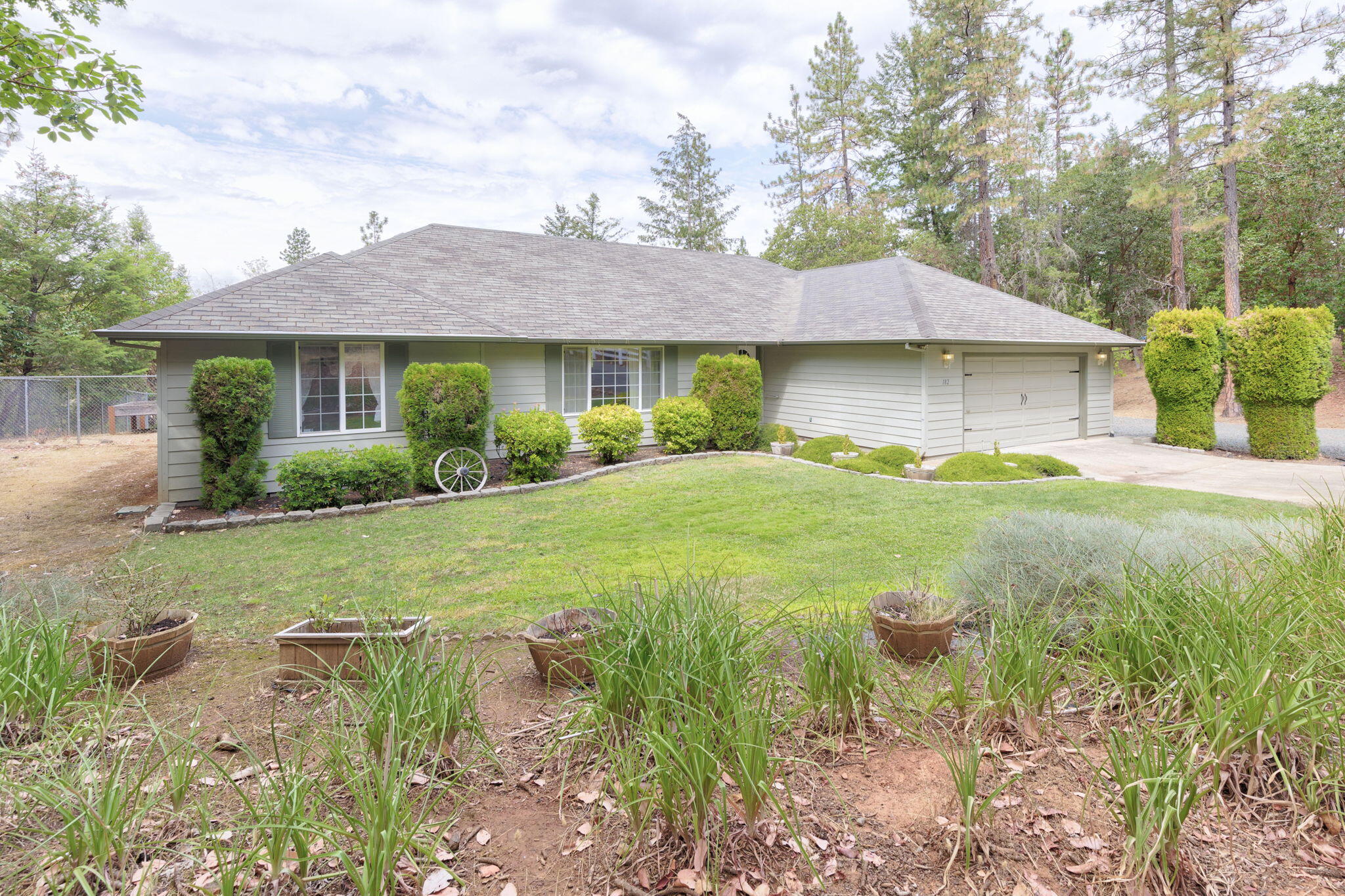 Dearing Way, Grants Pass, OR 97527