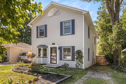 8537 2nd St, Pinckney, MI, 48169-9425 | Card Image