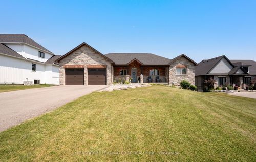 11 Eastside St, Greenbank, ON, L0C1B0 | Card Image