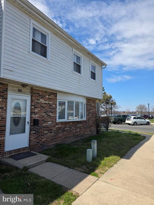 100 Stacy Ct, BURLINGTON, NJ, 08016-1507 | Card Image